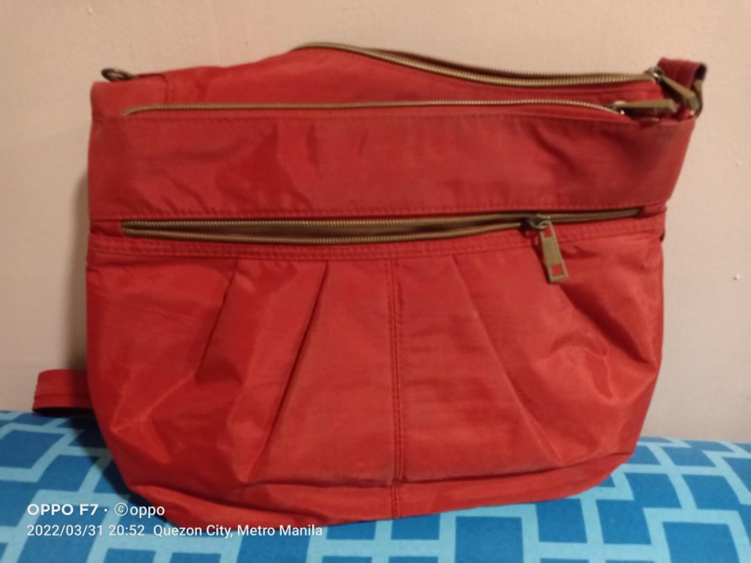 Travelon Signature 3 compartment crossbody antitheft RFID protected