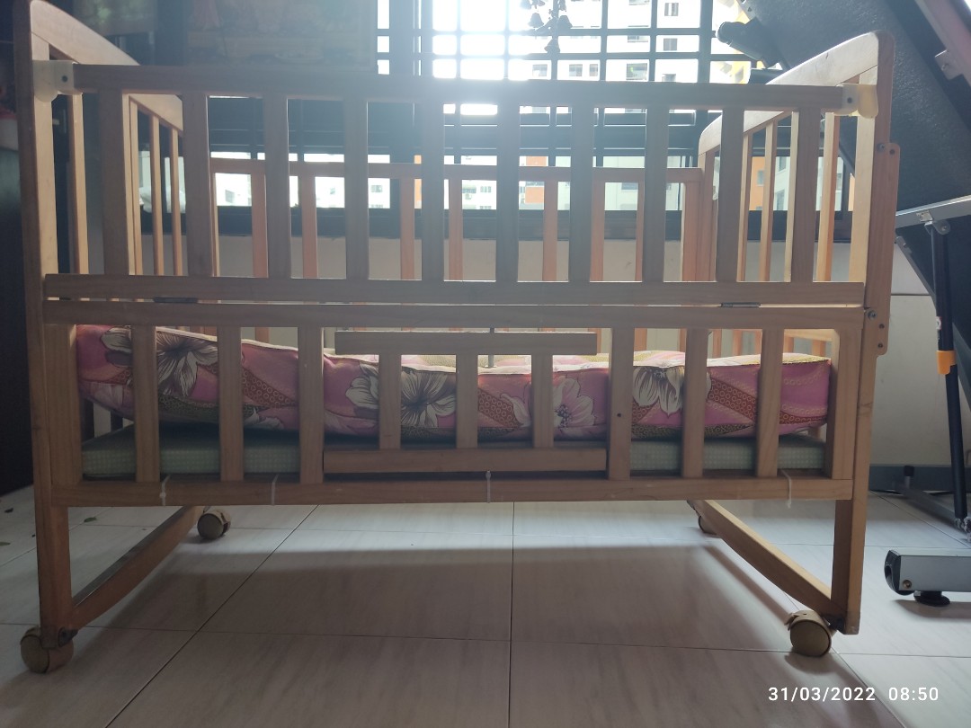 Used Baby crib Babies Kids Baby Nursery Kids Furniture Cots