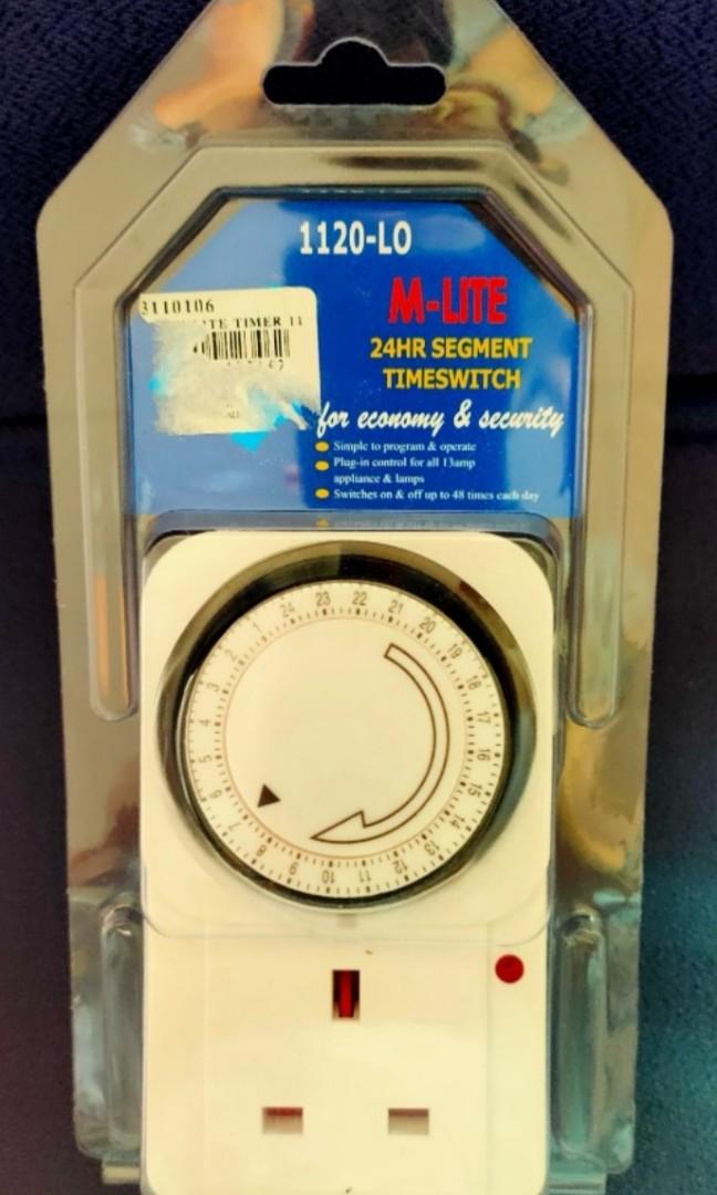 24hr segment time controller (Category: Lighting) located in Singapore. Submitted by sparkleteoh (Listing ID 1146983882, Image 1). Description: Easy to use, plugs straight into 3-pin socket. 220-240VAC, max load 13A, 3kW Control switching interval of 15 mins.