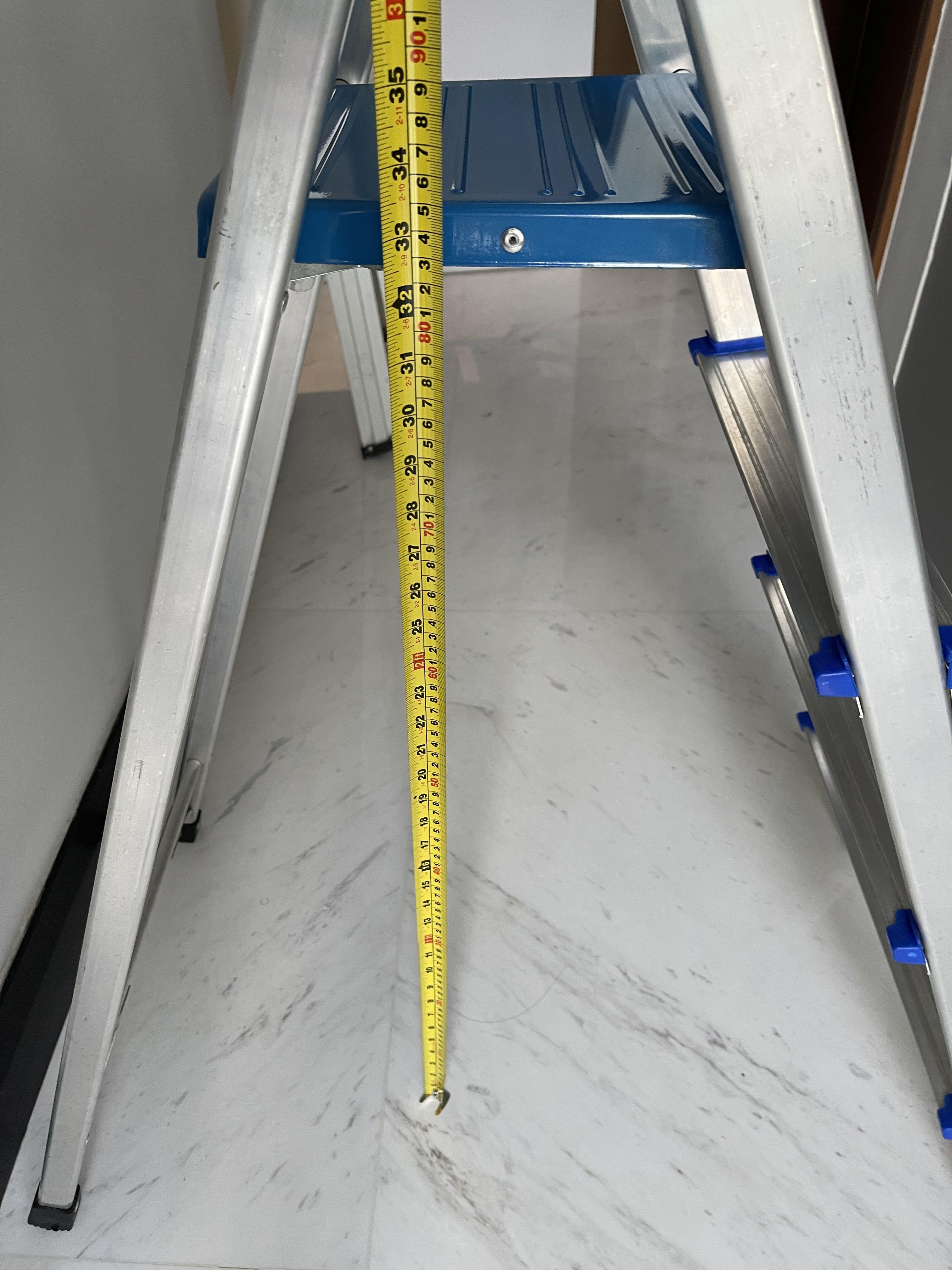 4 step ladder, 85cm from highest step, Furniture & Home Living, Home