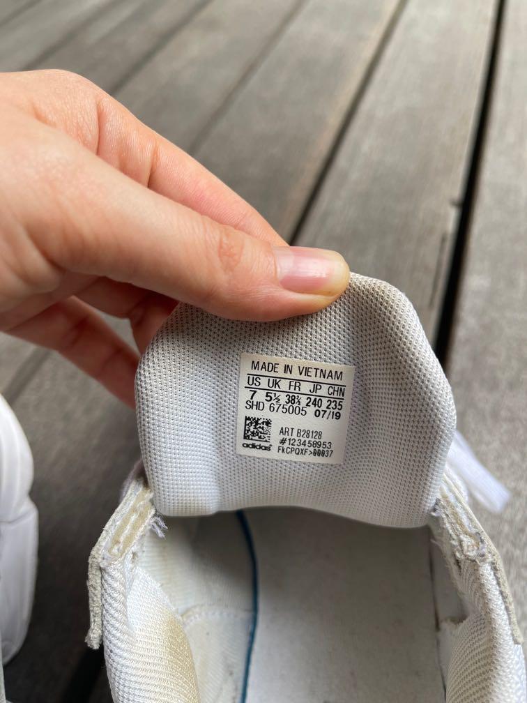Adidas Falcon, Fesyen Wanita, Sepatu di 