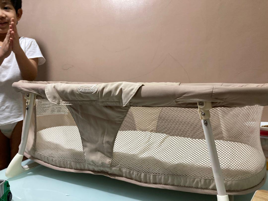Summer Infant Sleeper (Category: Cots & Cribs) located in San Juan City. Submitted by truewater.84aefe (Listing ID 1146970048, Image 1). Description: From US Baby bassinet can be used atop sturdy bed or very firm bed para katabi parin ang newborn at hinaharangan parin or nasa gitna si baby ni mommy at daddy. Safe si baby pag ganyan :) Foldable for ease in traveling. Of course pwede sa floor .