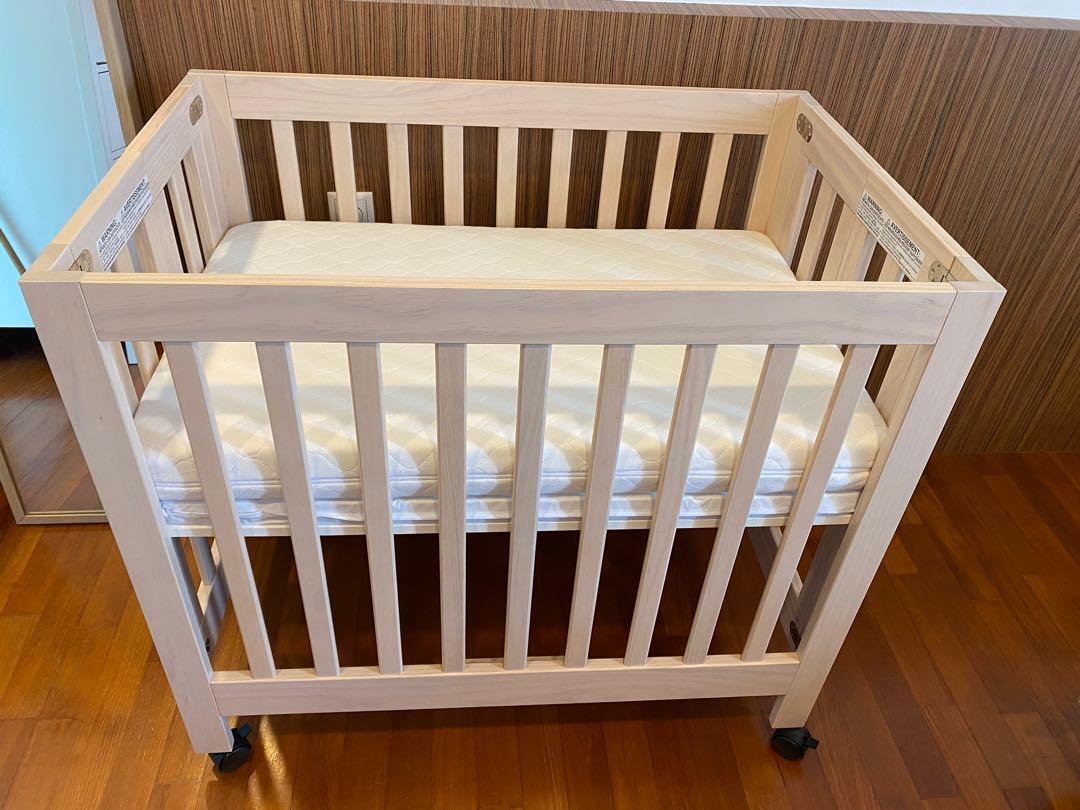 Babyletto origami mini crib, Babies & Kids, Baby Nursery & Kids