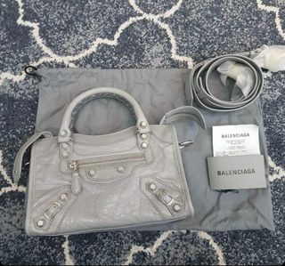 (Kategori: ) berada di . Dikirim oleh authentic_user (ID iklan 1147050535, Gambar 1). Deskripsi: .