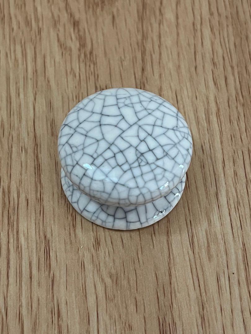 Balmoral Porcelain Knobs (Category: Shelves, Cabinets & Racks) located in Singapore. Submitted by Angieshopping (Listing ID 1146920921, Image 2). Description: Made In England. Porcelain knobs for cabinets. Vic knobs size 32mm. Screw provided for each knob. PayNow UEN: 53111721M Deliver by QXpress 3-5days.