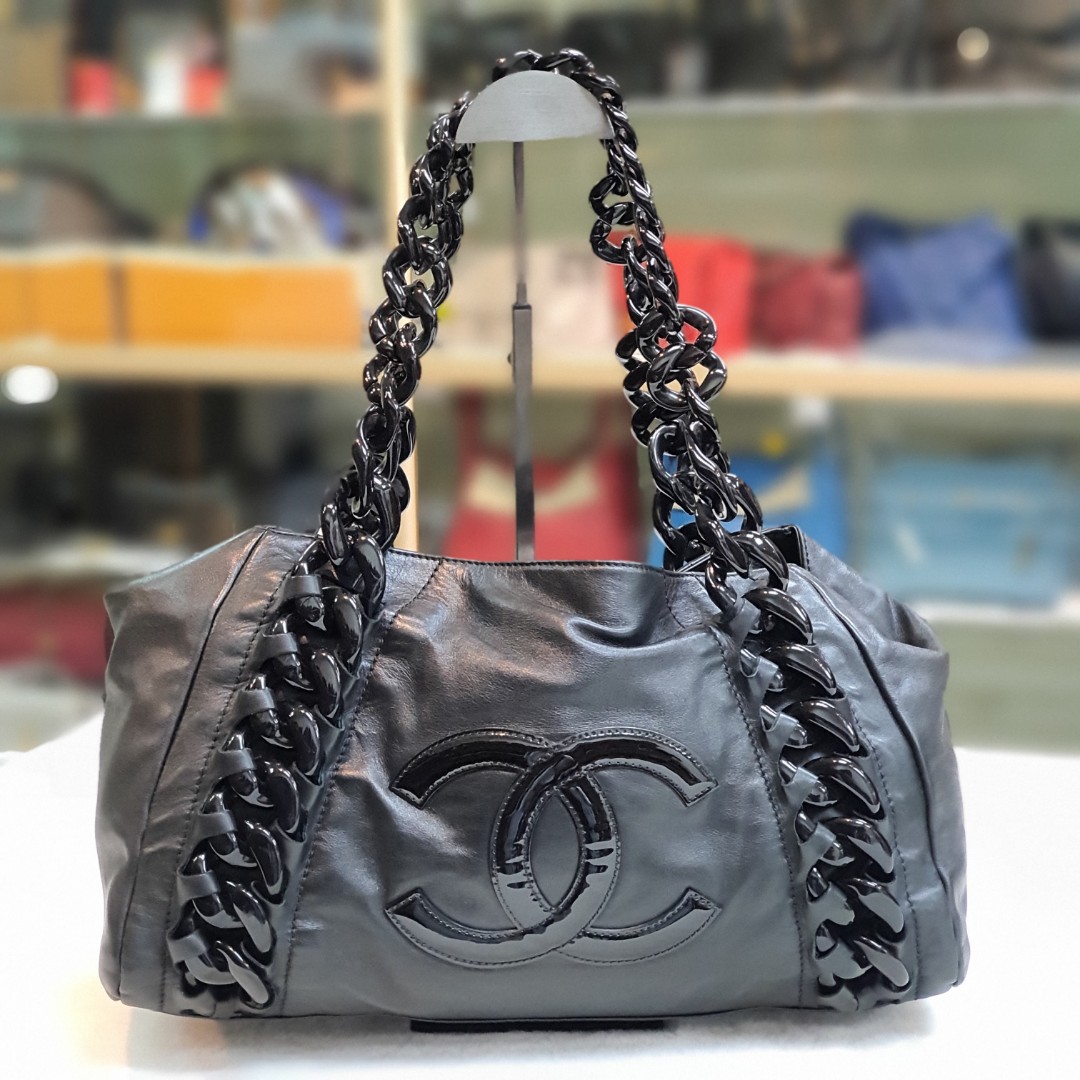 CHANEL Calfskin Rhodoid Modern Chain East West Tote Black-US