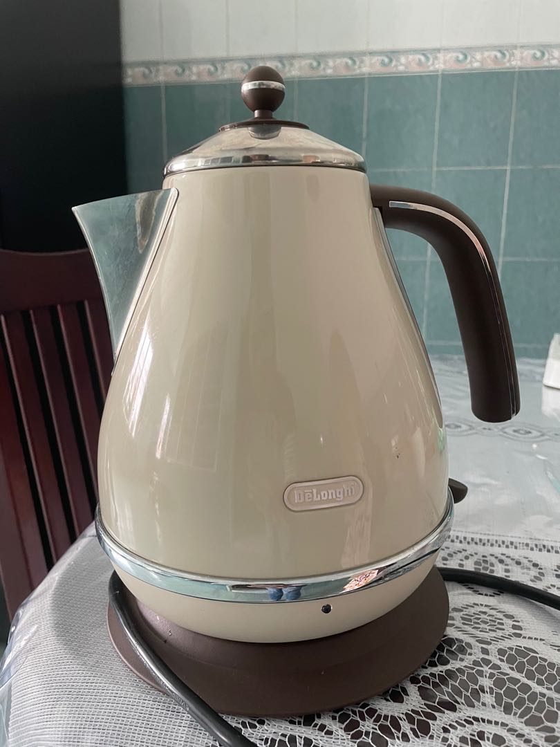 DeLonghi Beige Vintage Electric Kettle, TV & Home Appliances, Kitchen