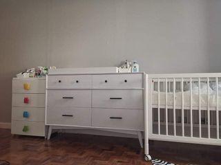 Diaper Changing table/chest drawer