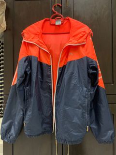 (Category: ) located in . Submitted by loveshopping567 (Listing ID 1147074214, Image 1). Description: .