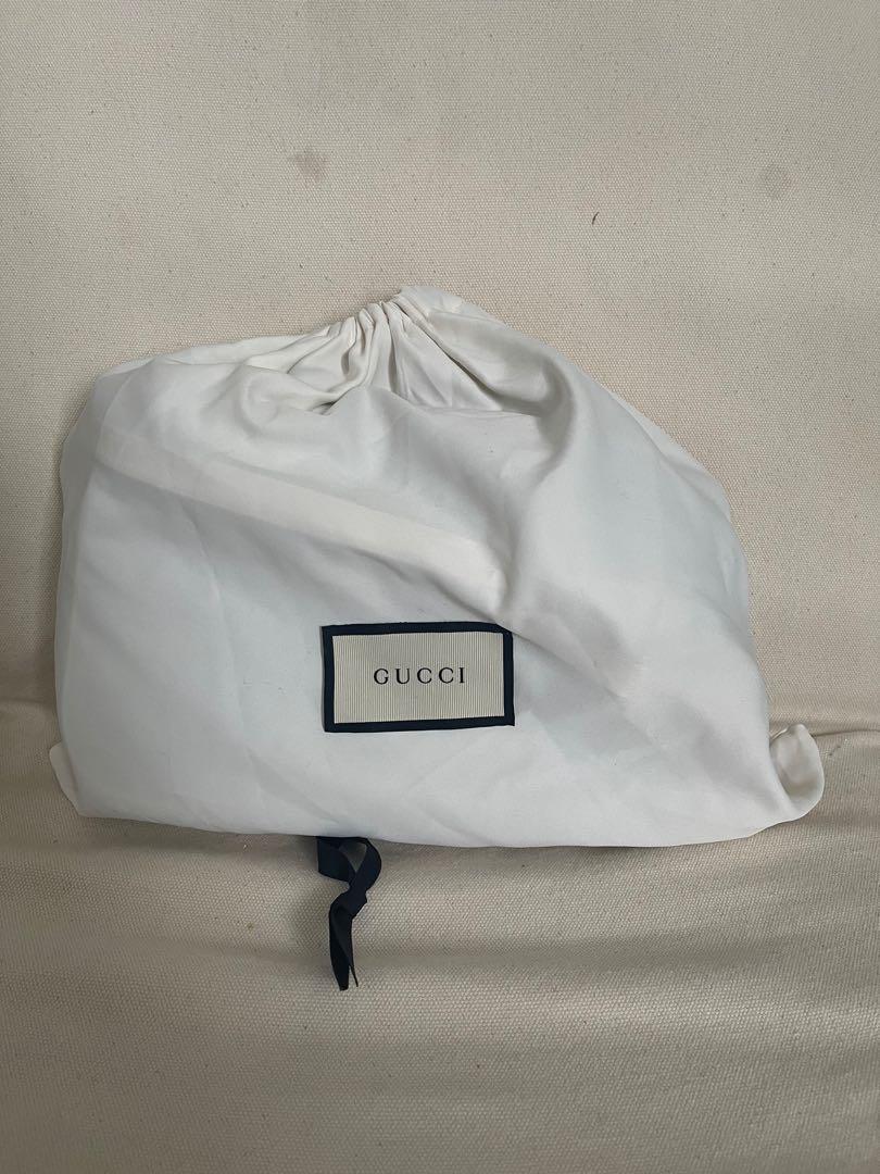 White gucci cheap dust bag