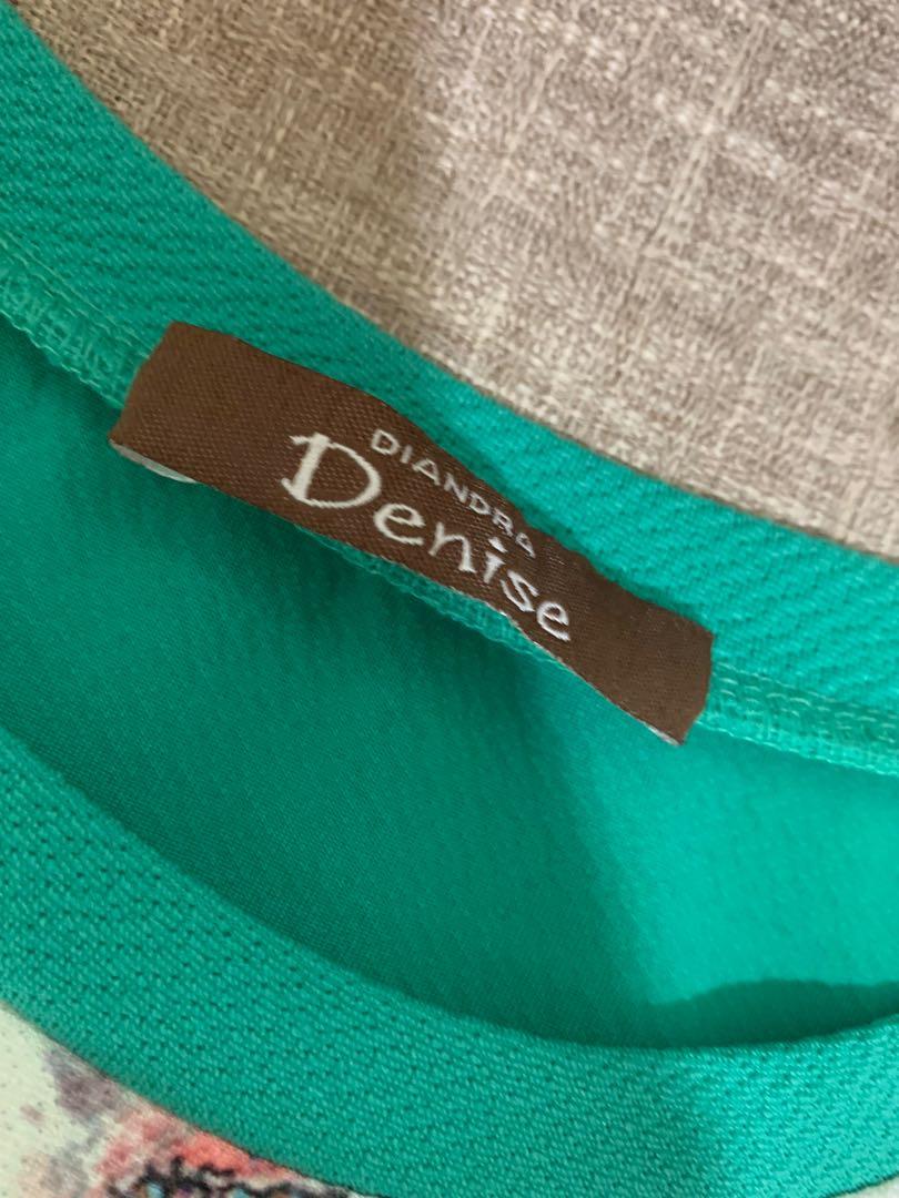Hanging Crop Top (Category: Sleeveless) located in Batangas. Submitted by usedpages (Listing ID 1146965426, Image 3). Description: - only used once - no flaws - payment via gcash/paymaya/paypal.