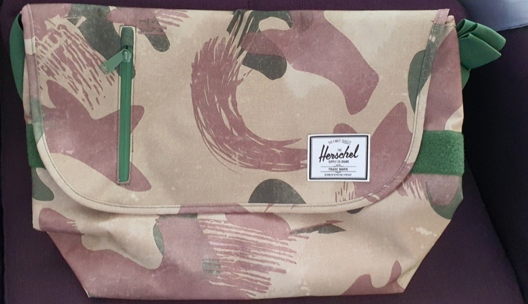 Herschel Camo Brush Stroke Sling Bag, Women's Fashion, Bags & Wallets ...