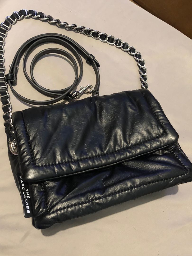 Marc Jacobs The Pillow Bag Black Soft Leather Preloved Fesyen Wanita Tas Dompet Di Carousell