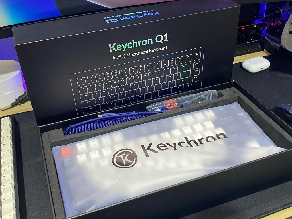 Navy Blue non knob Keychron Q1 MX Brown (Category: Computer Keyboard) located in Mandaluyong City. Submitted by kuyazee (Listing ID 1147057320, Image 3). Description: - Non Knob Keychron Q1 - Brand New, tested only not used - Box complete with everything - RFS: Di ko nagustuhan exploded 75% layout. I want to replace it with Keychron Q2.