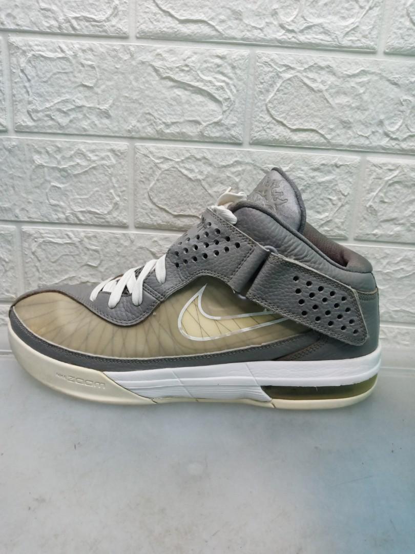 Lebron soldier v on sale