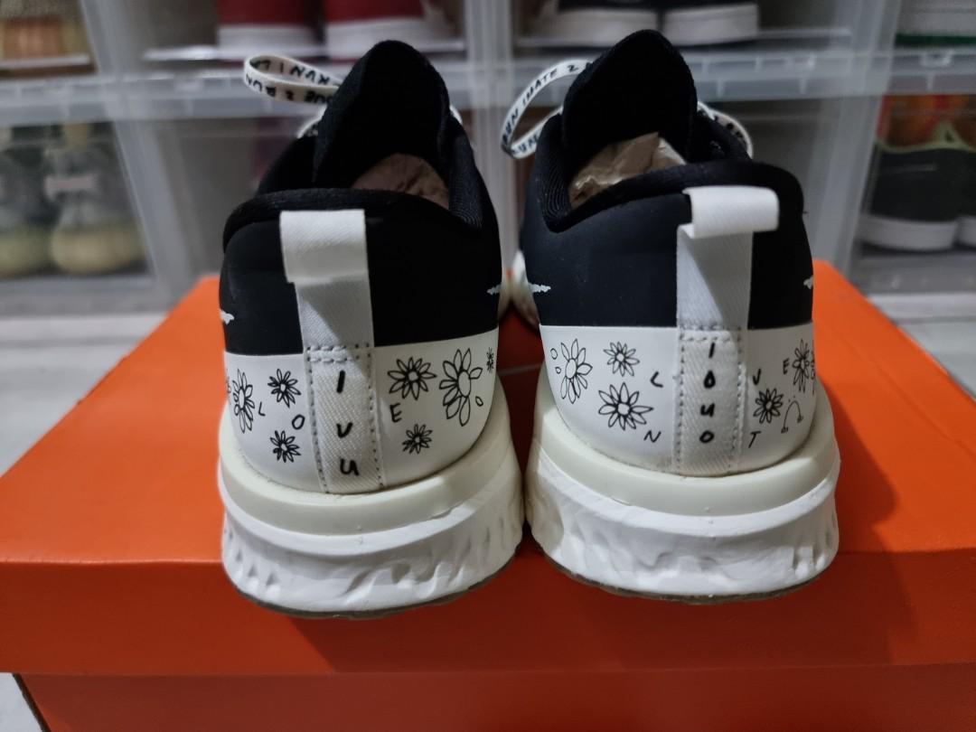 nike odyssey react nathan bell