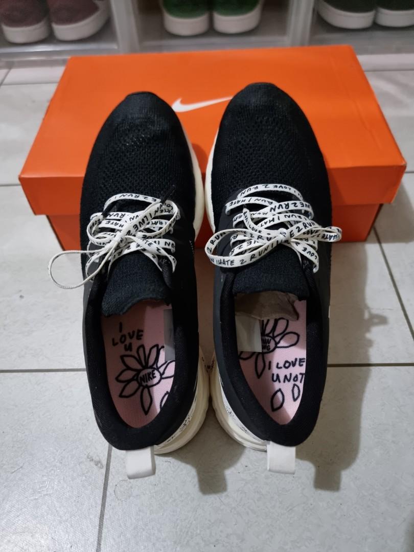 nike odyssey react nathan bell