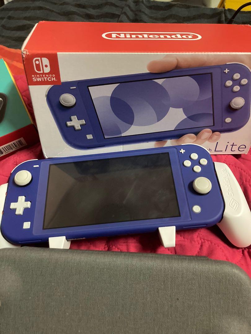 Nintendo Switch LITE with SATISFYE grip
