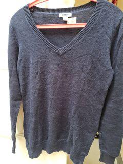 Old navy sweater