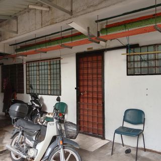 (Category: ) located in . Submitted by dalamalam90 (Listing ID 1146949671, Image 1). Description: .