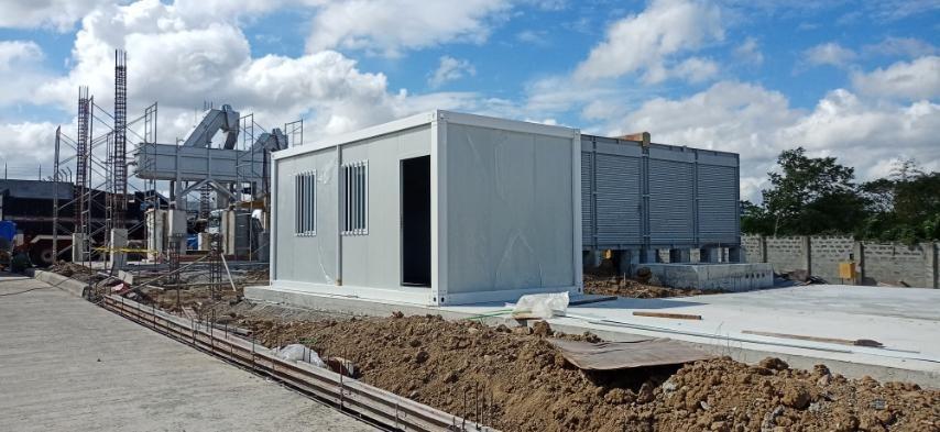 Prefab Container House (20ft) (Category: Construction & Building Materials) located in Manila. Submitted by agelang11 (Listing ID 1146916992, Image 3). Description: Pre-Fab Container House External Size: 5950mm x 3000mm x 2800mm Internal Size: 5750mm x 2800mm x 2550mm 2.3mm Steel Structure 50mm EPS Wall Panels with 0.3mm Steel Sheets 2 Aluminum Alloy Single Glass Window 1 Steel Door 16mm MGO Floor Free: 2 LED lights 1 box switch (2 switches) 2 ou