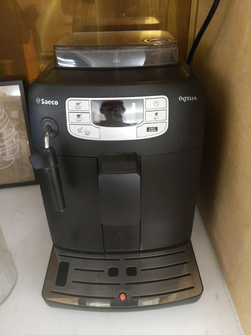 Saeco intelia coffee machine, TV & Home Appliances, Kitchen Appliances