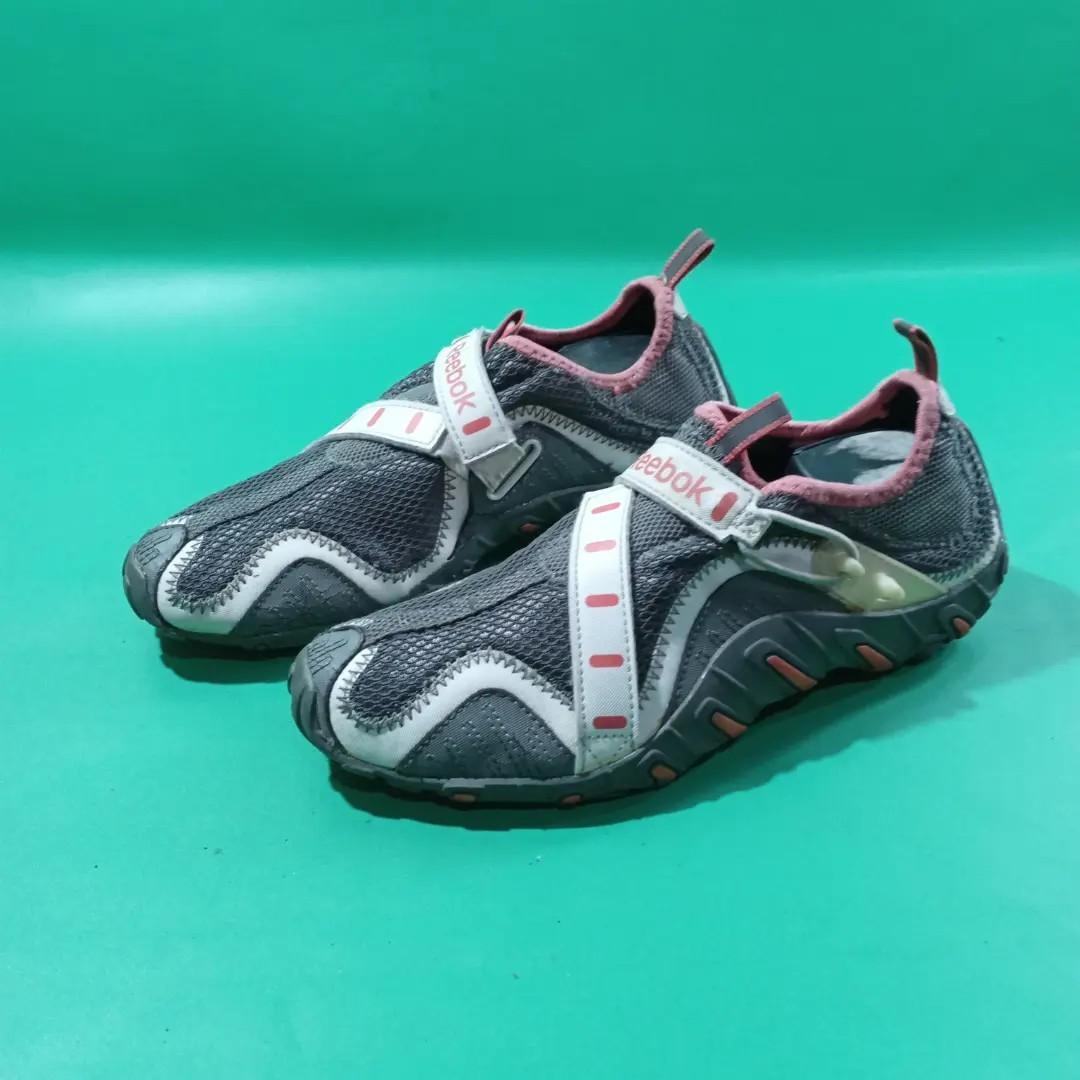 Sepatu Reebok slip on ORI Size 38.5