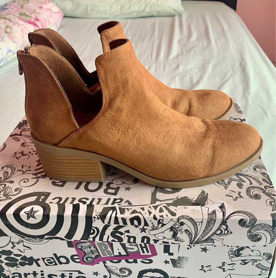 Sepatu hot sale boots payless