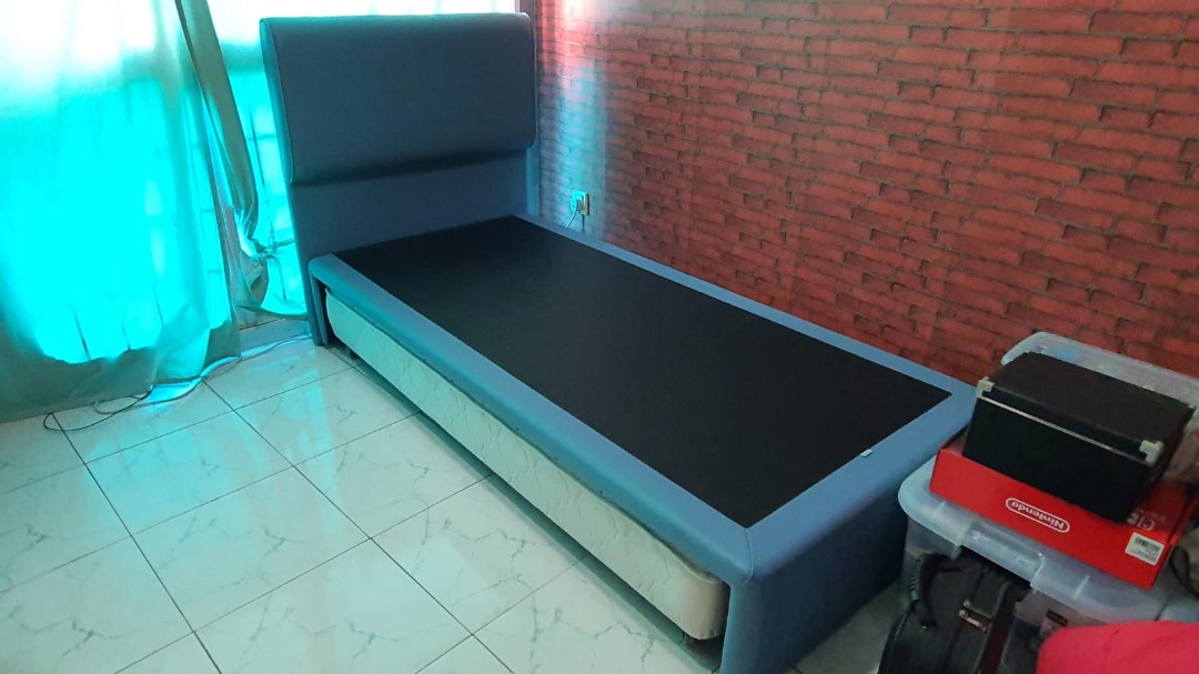 Single Bed With Pop Up Trundle, Furniture & Home Living, Furniture, Bed Frames & Mattresses on