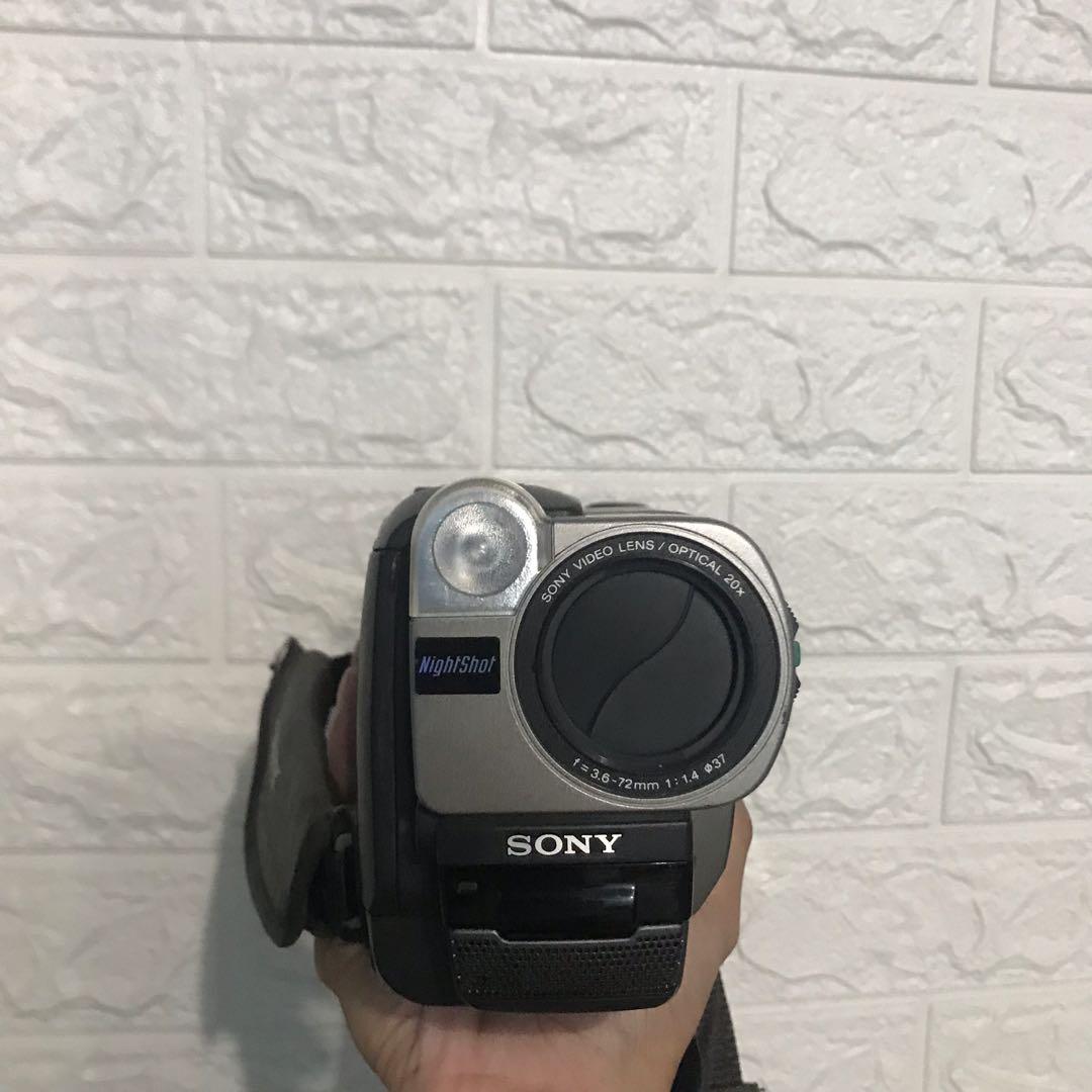 Sony Handycam CCD-TRV80 NTSC Camcorder Hi8, Photography, Video 