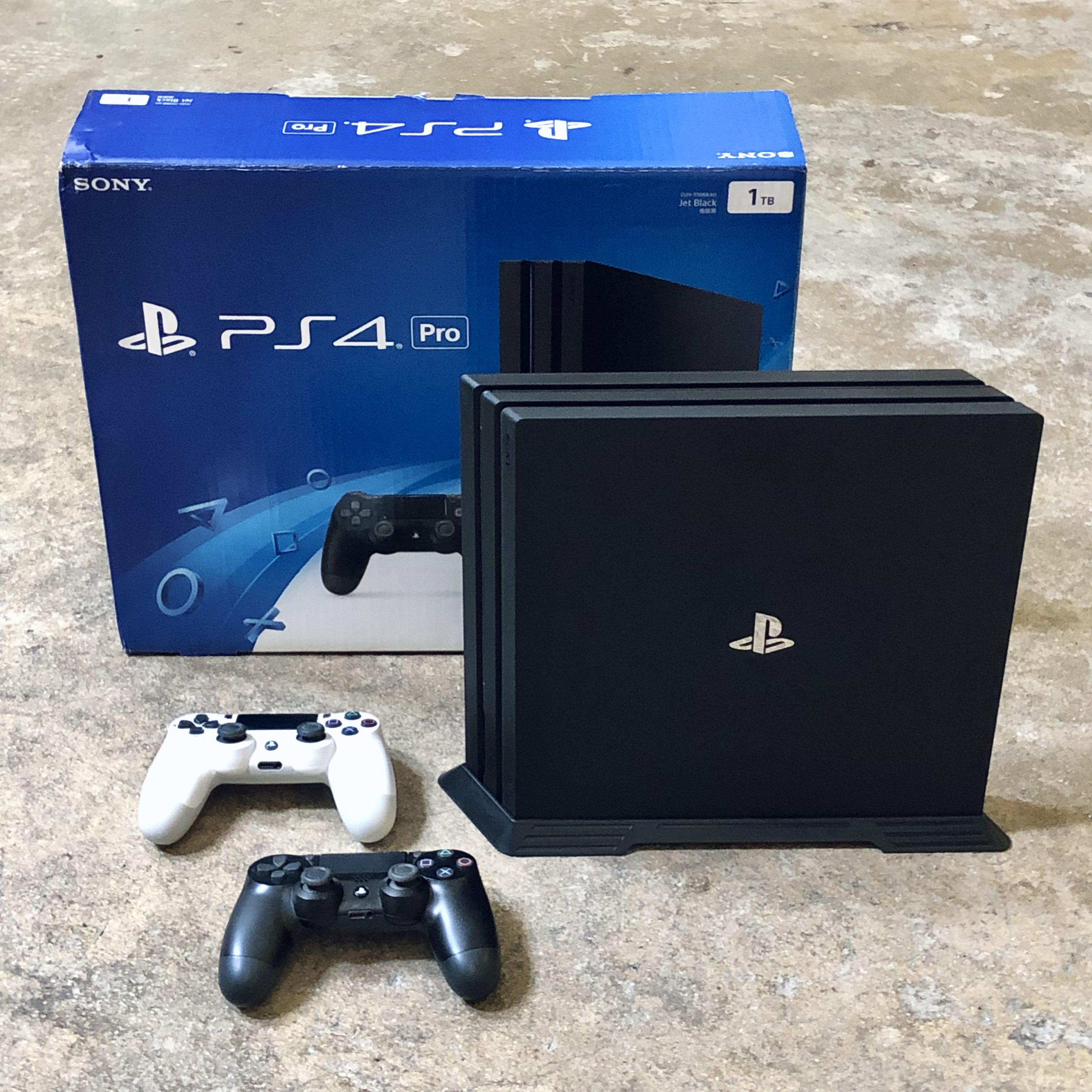 SOLD- Sony PlayStation 4 Pro (1TB) 2 controllers + 2 games , Video 