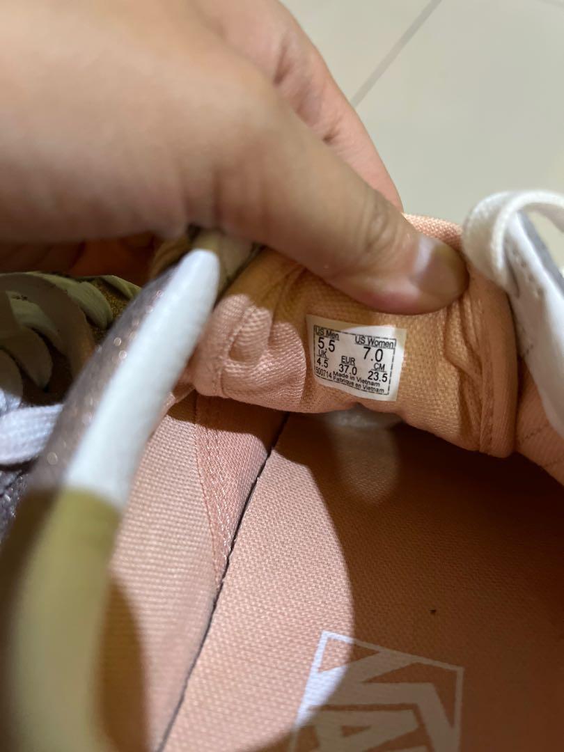 Vans Old Skool Rose Gold, Fesyen Wanita 
