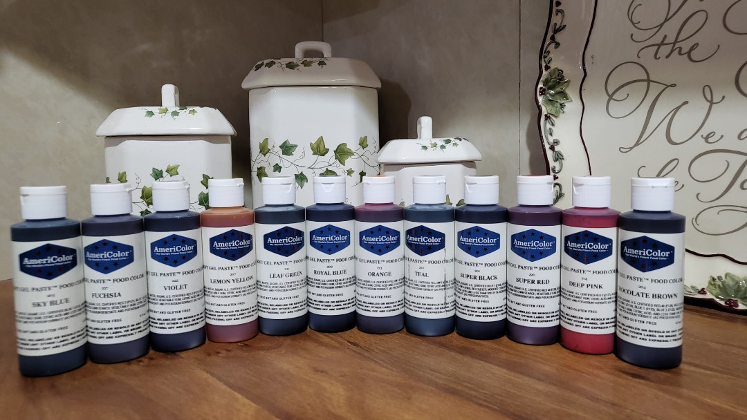 12 pcs 4.5 oz AmeriColor soft gel food coloring, Food & Drinks