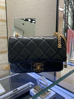 chanel mini flap 22p
