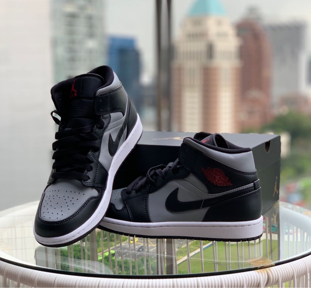Air jordan top 1 mid shadow