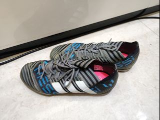 Adidas 足球鞋629395611202571128