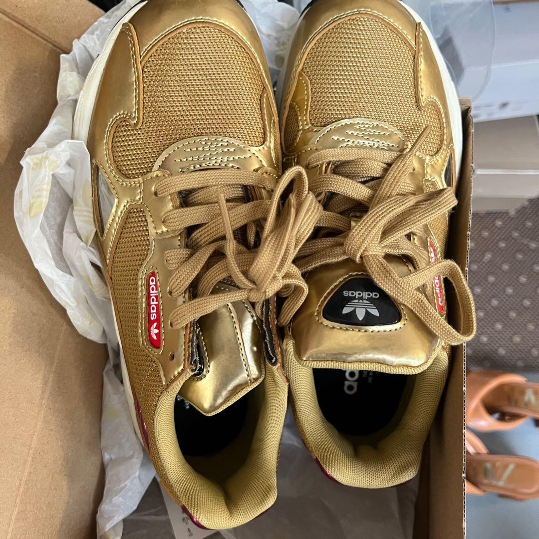 ADIDAS Gold Sneakers, Women's Fashion, Footwear, Sneakers on Carousell