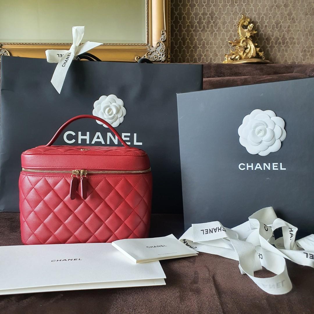 Chanel classic vanity pouch hot sale