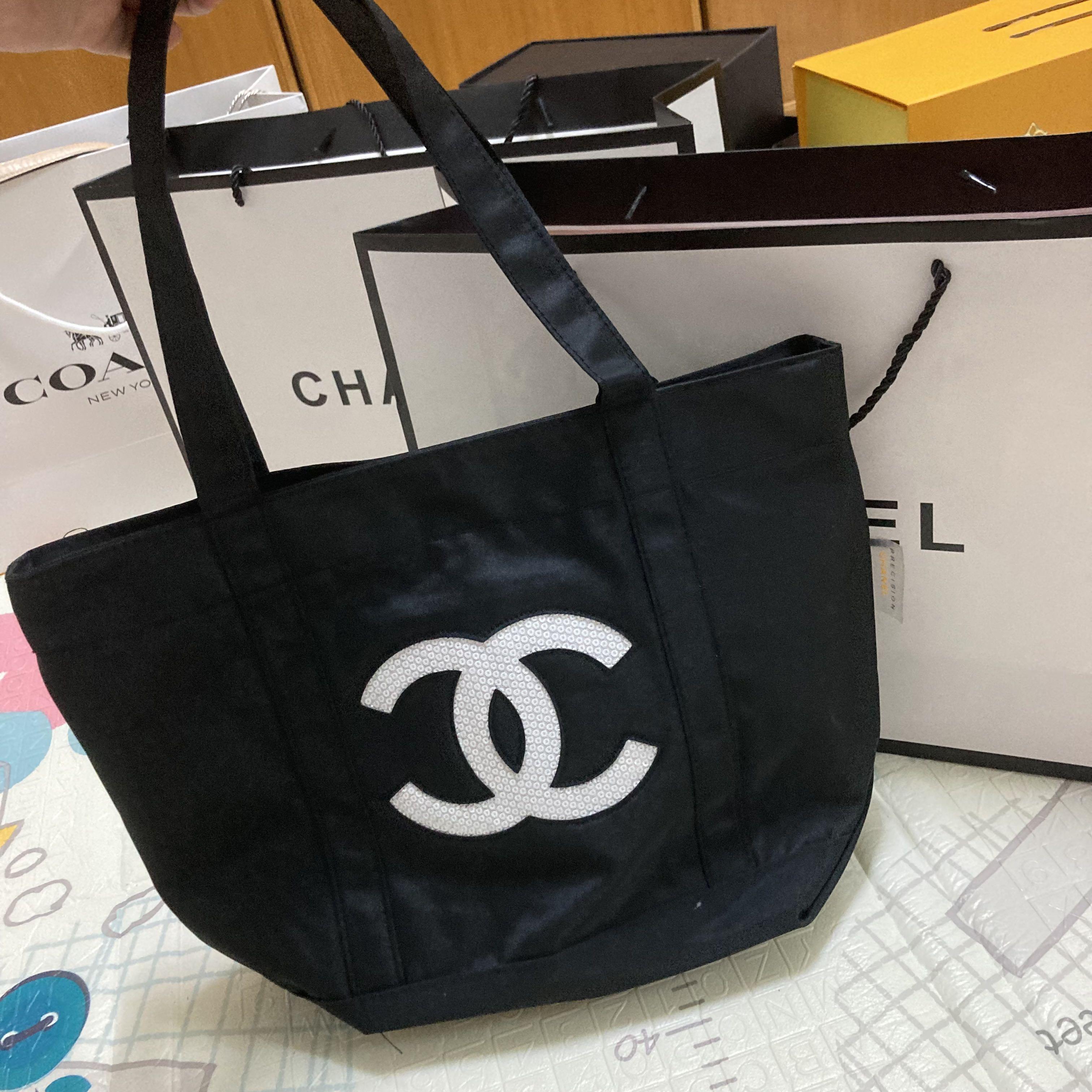 Chanel VIP Gift Tote Black Canvas Bag, Luxury, Bags & Wallets on Carousell