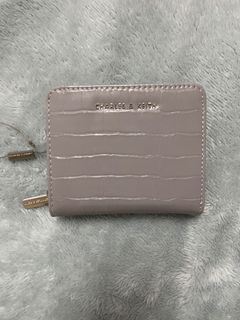 (Category: ) located in . Submitted by authentic_bags99 (Listing ID 1147125036, Image 1). Description: .