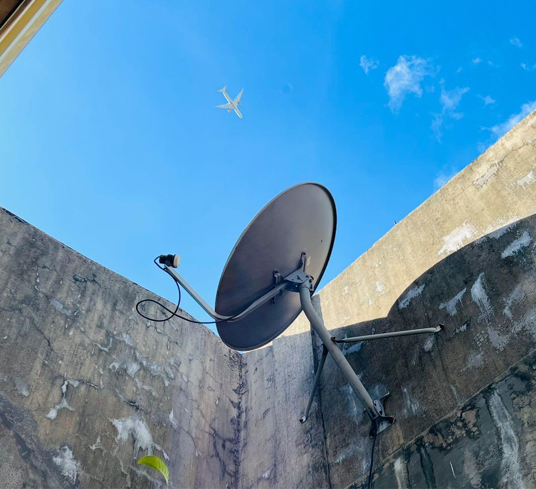 Cignal Satellite Dish and Receiver, TV & Home Appliances, TV