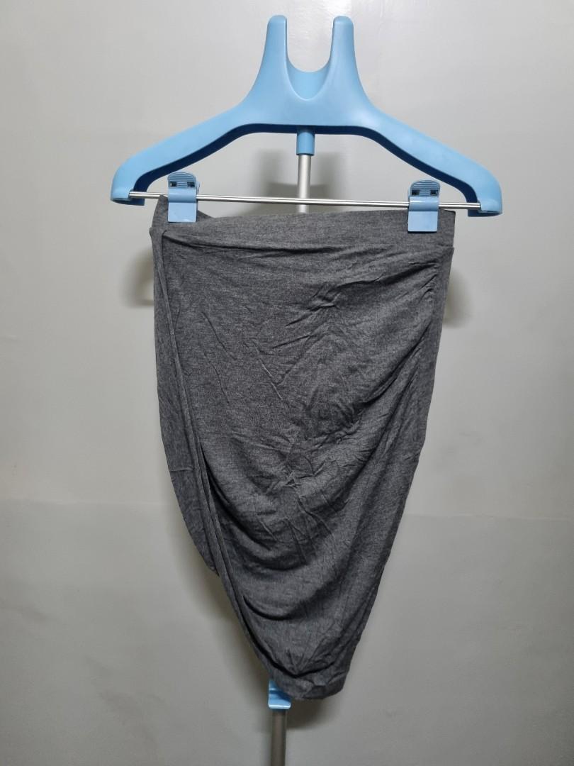 Cotton on grey skirt (Category: Skirts) located in Quezon City. Submitted by rubykindipan (Listing ID 1147117735, Image 1). Description: .