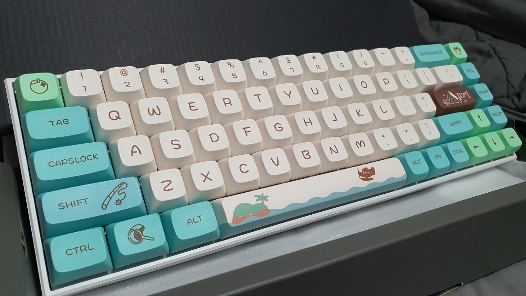 Custom 65 keyboard with animal crossing theme keycaps (aqua king