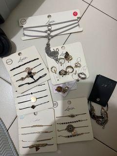 FREE RINGS & BRACELETS