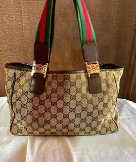 (Category: ) located in . Submitted by phbudgetluxuryfinds (Listing ID 1147168496, Image 1). Description: .