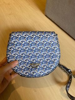 (Category: ) located in . Submitted by graceloweaaa (Listing ID 1147120253, Image 1). Description: .