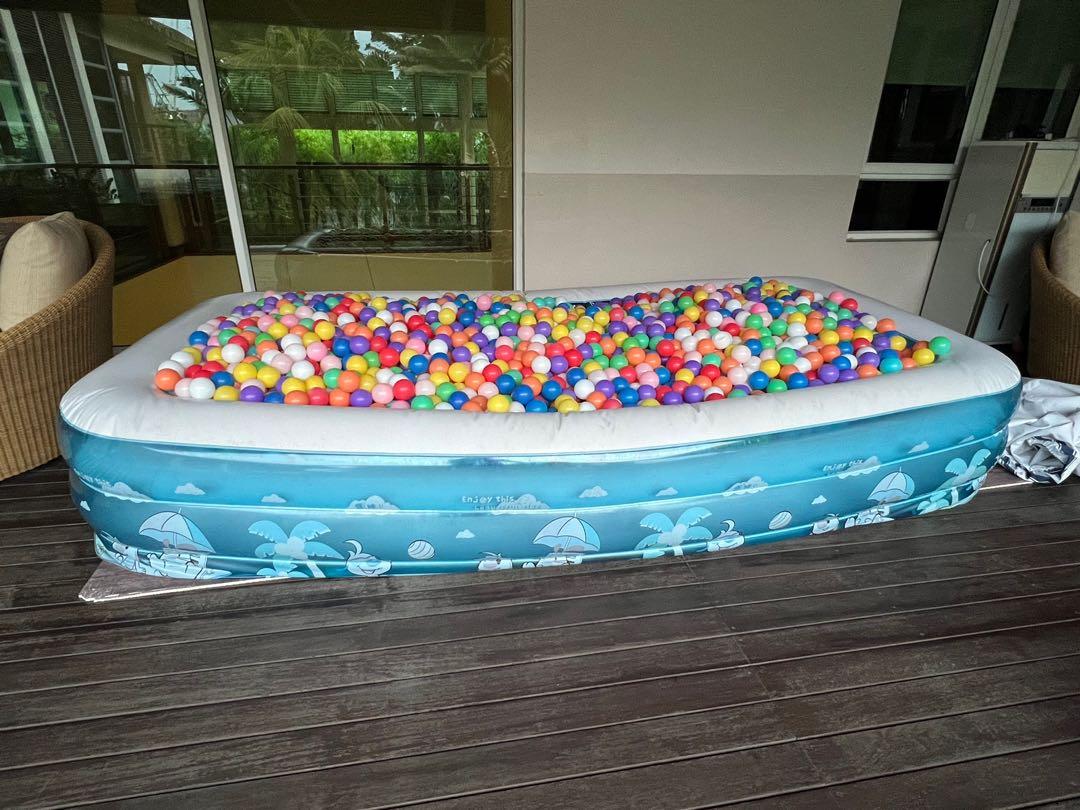 Inflatable swimming pool ball pit, Hobbies & Toys, Stationery & Craft