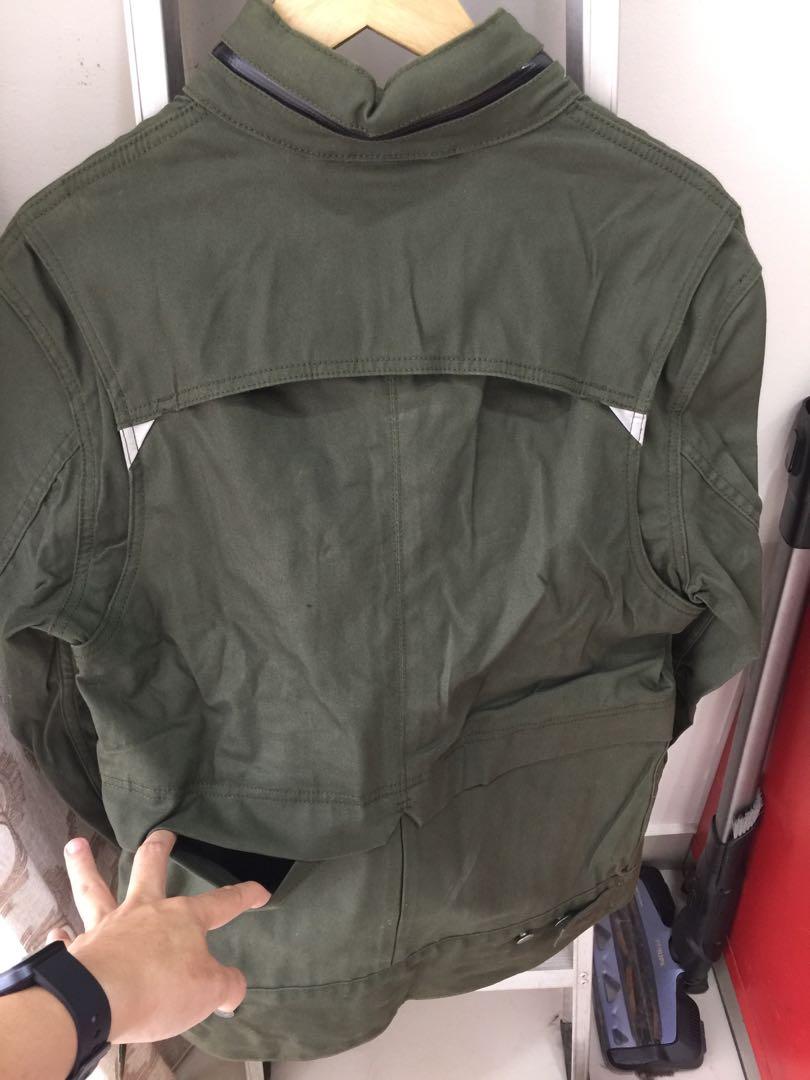 Levi's Commuter Jacket (Olive) - discontinued, Men's Fashion, Coats,  Jackets and Outerwear on Carousell