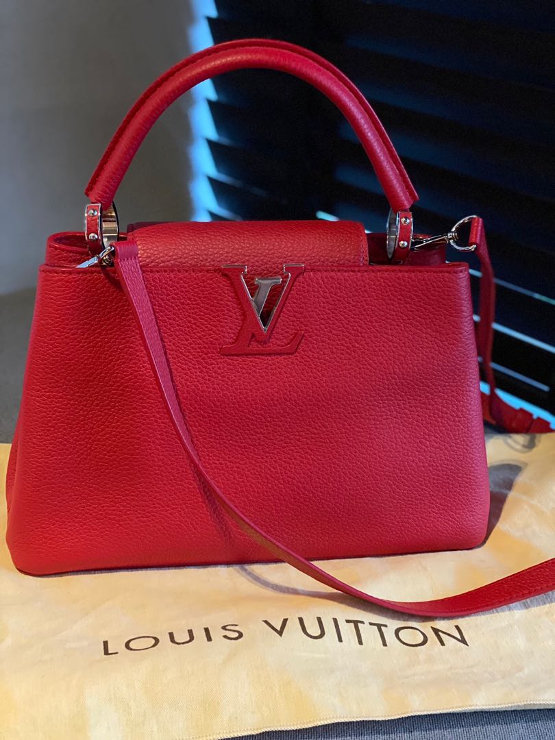 Capucines leather handbag Louis Vuitton Red in Leather - 20447191