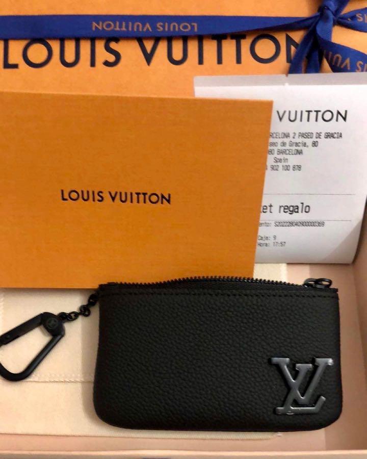 LV key pouch cles aerogram black (Category: Luxury Bags & Wallets) located in Cavite. Submitted by rraaa32 (Listing ID 1147276655, Image 2). Description: Bnew complete.